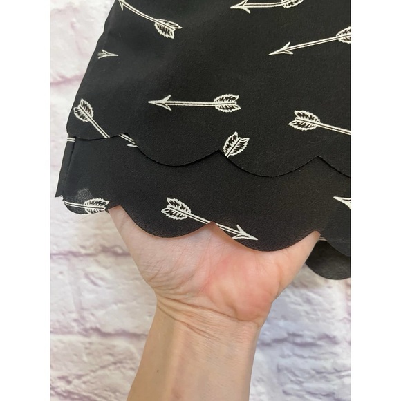 Anthropologie arrow shorts 🏹 - Picture 5 of 14